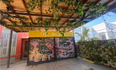 SE ARRIENDA LOCAL COMERCIAL CON IMPLEMENTOS PARA CAFETERIA