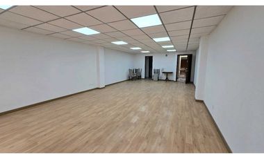 ARRIENDO OFICINA EXTERIOR 48,45mtd   PARQUE 93  CHICO