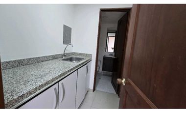 ARRIENDO OFICINA 52.90 Mts CÉNTRICA PARQUE 93 CHICO