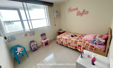 VENDO CASA REMODELADA EN PONTEVEDRA