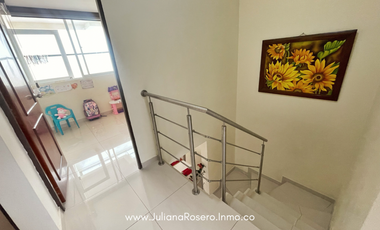 VENDO CASA REMODELADA EN PONTEVEDRA
