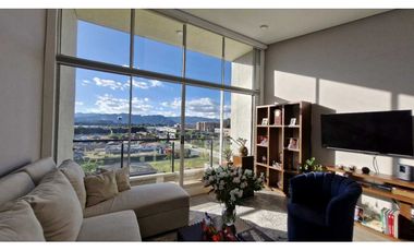 Rento apartamento en Parques de Fontanar, con hermosa vista.