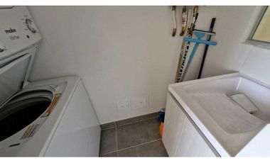 Rento apartamento en Parques de Fontanar, con hermosa vista.