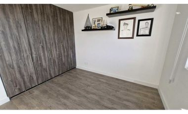Rento apartamento en Parques de Fontanar, con hermosa vista.