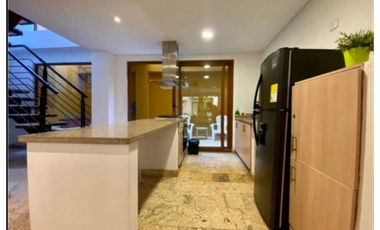 Increíble apartamento dúplex amoblado en el centro histórico