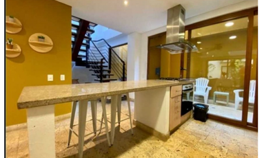 Increíble apartamento dúplex amoblado en el centro histórico