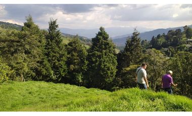 vendo finca en Medellín, corregimiento san Cristóbal  7 cuadras CH