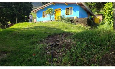 vendo finca en Medellín, corregimiento san Cristóbal  7 cuadras CH