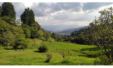 vendo finca en Medellín, corregimiento san Cristóbal  7 cuadras CH
