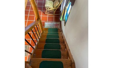 Casa finca con excelente ubicacion en Santa Elena