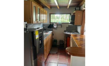 Casa finca con excelente ubicacion en Santa Elena