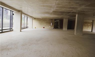 ARRIENDO OFICINA 700 M2