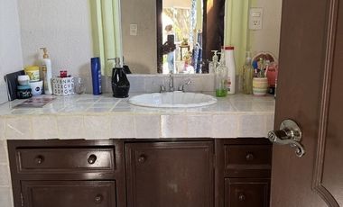 CASA SOLA PRECIO DE OPORTUNIDAD EN EL CENTRO DE YAUTEPEC, MORELOS.