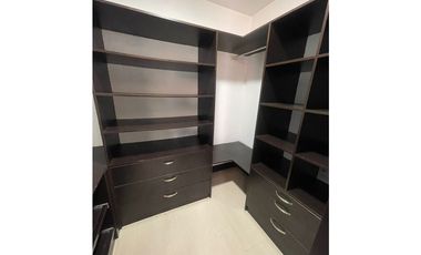 Apartamento en venta en El Poblado, Medellín.