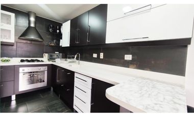 Apartamento en venta en El Poblado, Medellín.