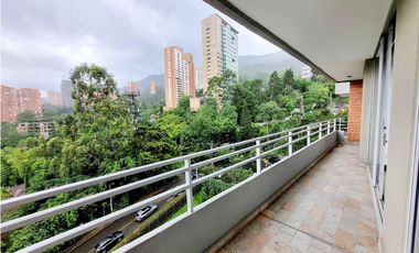 Apartamento en venta en El Poblado, Medellín.