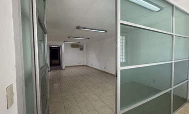 OFICINA EN RENTA ARCOS VALLARTA GUADALAJARA