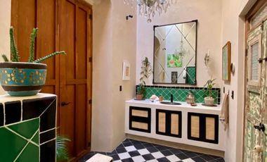 Casa Colonial Restaurada en Venta!