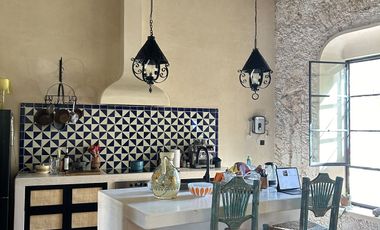 Casa Colonial Restaurada en Venta!