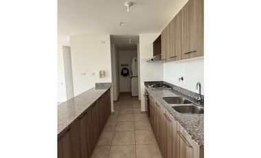 BRISAS DEL GOLF / PH HACIENDA GOLF / 87m / 2 HABITACIO / 2 PARKIN