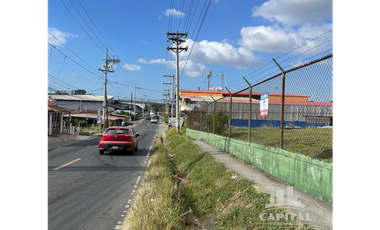 TERRENO EN ESQUINA - ENTRE LA DOÑA Y EL EXTRA DE LA 24 DE DICIEMBRE