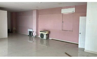 LOCAL COMERCIAL EN BELLA VISTA FLOR PLAZA  65M2 CERCA  A  AVE.BALBOA