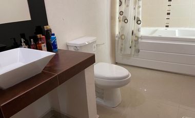 SE VENDE CASA EN CONDOMINIO. FRACC. LOMAS TRUJILLO, TEMIXCO, MOR.