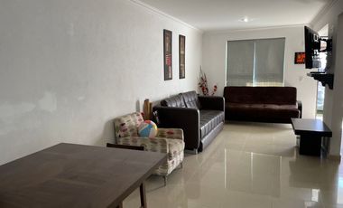 SE VENDE CASA EN CONDOMINIO. FRACC. LOMAS TRUJILLO, TEMIXCO, MOR.