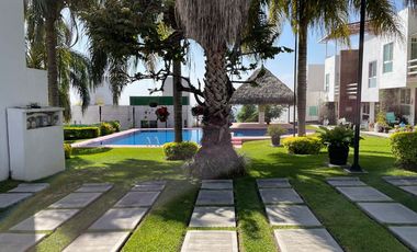 SE VENDE CASA EN CONDOMINIO. FRACC. LOMAS TRUJILLO, TEMIXCO, MOR.