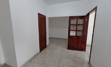 Venta de villa en sitio seguro en Alborada Sexta Etapa