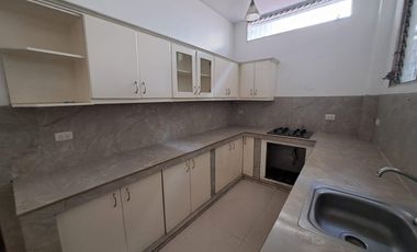 Venta de villa en sitio seguro en Alborada Sexta Etapa