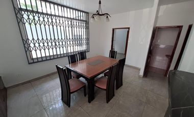 Venta de villa en sitio seguro en Alborada Sexta Etapa