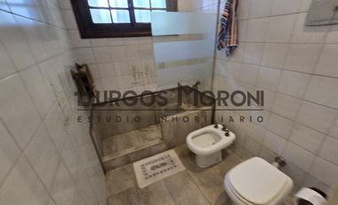 Casa en alquiler en Ramos Mejia Sur