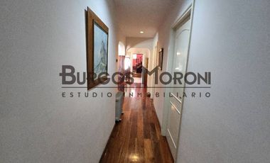 Casa en alquiler en Ramos Mejia Sur