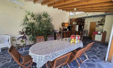 Casa en alquiler en Ramos Mejia Sur