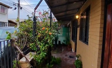 Casa en Arriendo en Pje Domeyko/ Av, Presidente Balmaceda