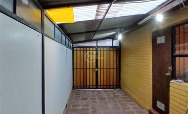 Casa en Arriendo en Pje Domeyko/ Av, Presidente Balmaceda