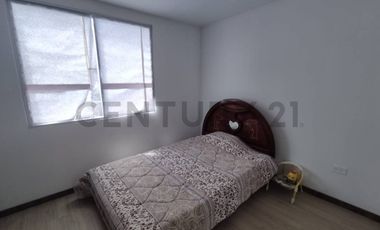 Casa por estrenar en venta sector Mitad del Mundo