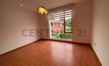 Casa en Renta de 3 dormitorios en conjunto privado Sector La Viña