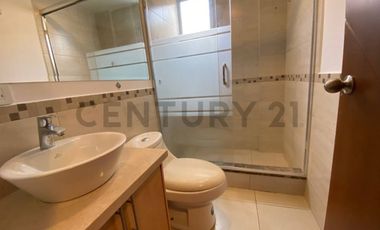 Casa en Renta de 3 dormitorios en conjunto privado Sector La Viña