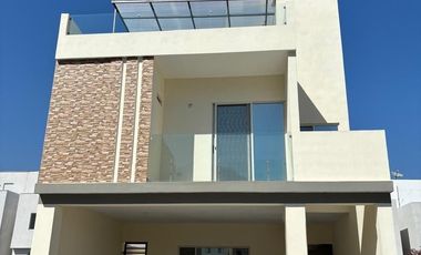 CASA EN VENTA EN SANTUARIO CUMBRES