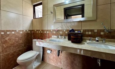 Casa en VENTA AMUEBLADA en RESIDENCIAL HERRADURA, San Cristobal de las casas.