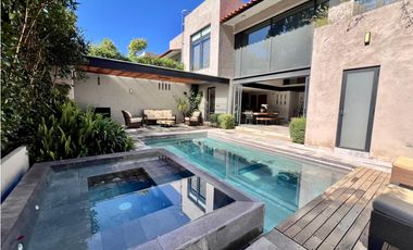 CASA EN VENTA CONDOMINIO AVANDARO CENTRO