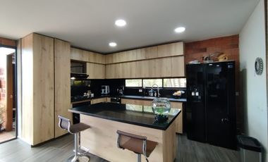 Exclusiva Casa en la Parcelación San Luis - Alto del Escobero