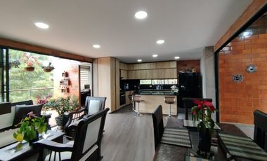 Exclusiva Casa en la Parcelación San Luis - Alto del Escobero