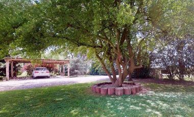 Casa en venta - 3 Dormitorios 4 Baños - Cochera - 3.650mts2 - La Plata