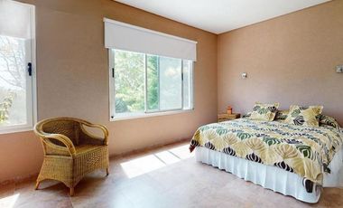 Casa en venta - 3 Dormitorios 4 Baños - Cochera - 3.650mts2 - La Plata