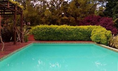 Casa en venta - 3 Dormitorios 4 Baños - Cochera - 3.650mts2 - La Plata