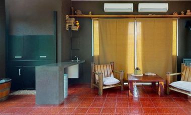 Casa en venta - 3 Dormitorios 4 Baños - Cochera - 3.650mts2 - La Plata