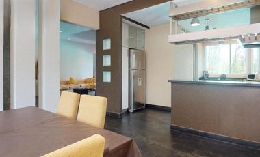 Casa en venta - 3 Dormitorios 4 Baños - Cochera - 3.650mts2 - La Plata